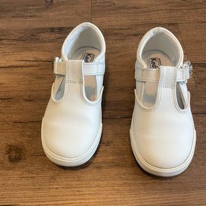 Cute pair of girls go to shoes